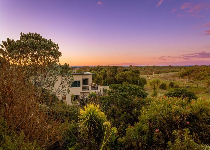  at 114 Rutherford Drive, Waikanae Beach, Kapiti Coast, Wellington
