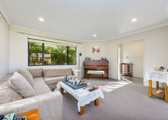  at 6 Lough Derg Place, Pinehill, Auckland
