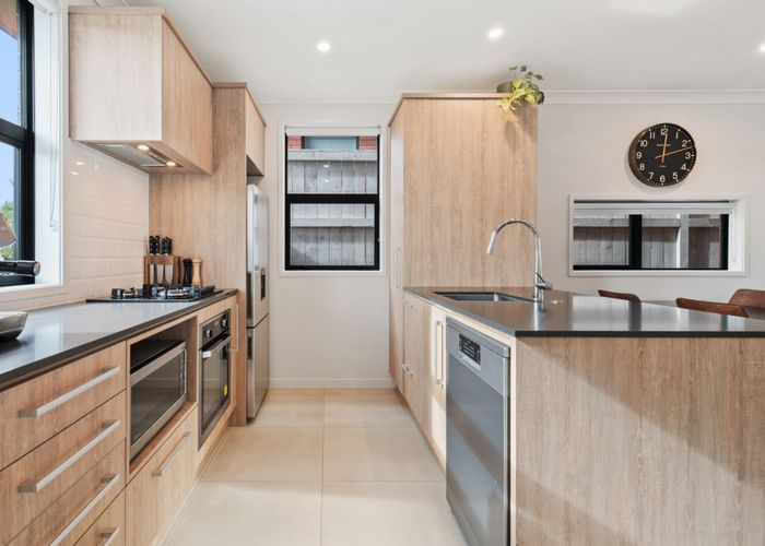  at 14 Whimbrel Road, Flat Bush, Auckland