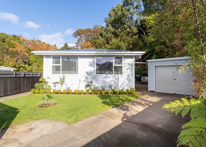  at 9 Harold Grove, Stokes Valley, Lower Hutt, Wellington