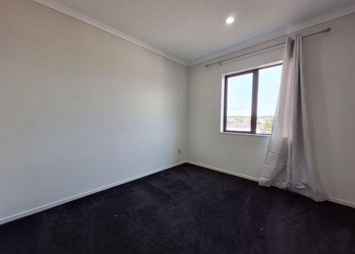  at 4/8 Kerrs Road, City Centre, Manukau City, Auckland