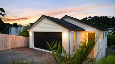  at 91 Tamahere Drive, Glenfield, Auckland