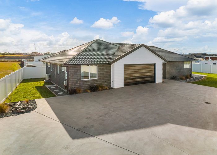 at 18 Maturiki Drive, One Tree Point