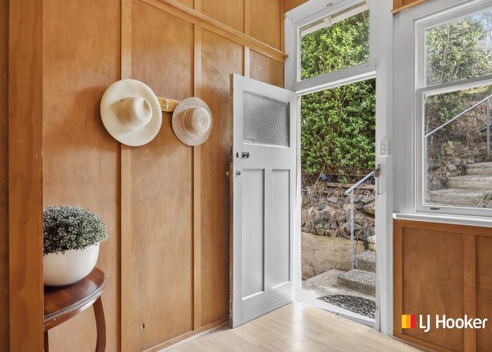  at 32 Adderley Terrace, Ravensbourne, Dunedin, Otago