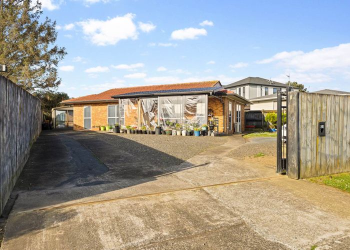  at 31 Arnwood Place, Manurewa, Manukau City, Auckland