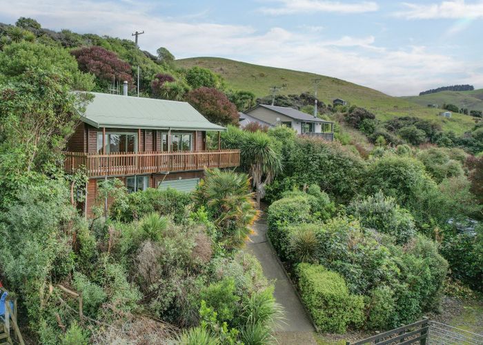  at 8 Buxton Place, Gore Bay