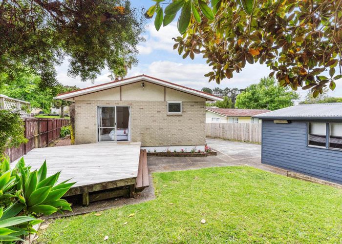  at 16 Staincross Street, Green Bay, Waitakere City, Auckland