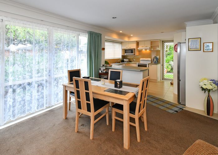  at 2/7 Saints Court, Manurewa, Auckland