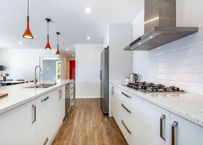  at 9 Wairau Lane, Aotea, Porirua, Wellington