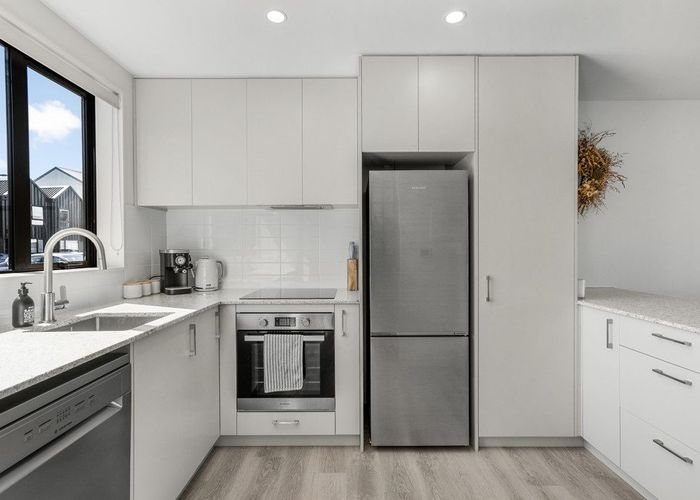  at 8 Te Ara O Te Amo Hohipene, Petone, Lower Hutt, Wellington