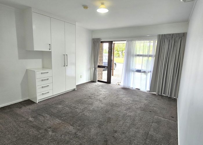  at 6/327 Hobsonville Street, Hobsonville, Waitakere City, Auckland