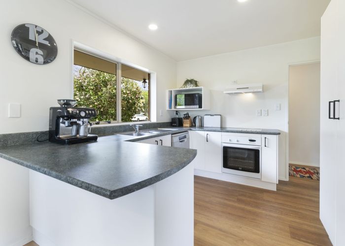  at 51 Crawford Avenue, Mangere Bridge, Auckland