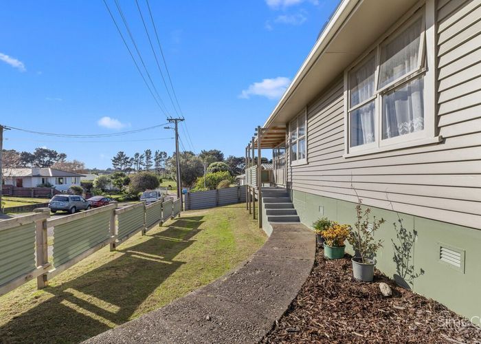  at 4 Glenn Street, Castlecliff, Whanganui, Manawatu / Whanganui
