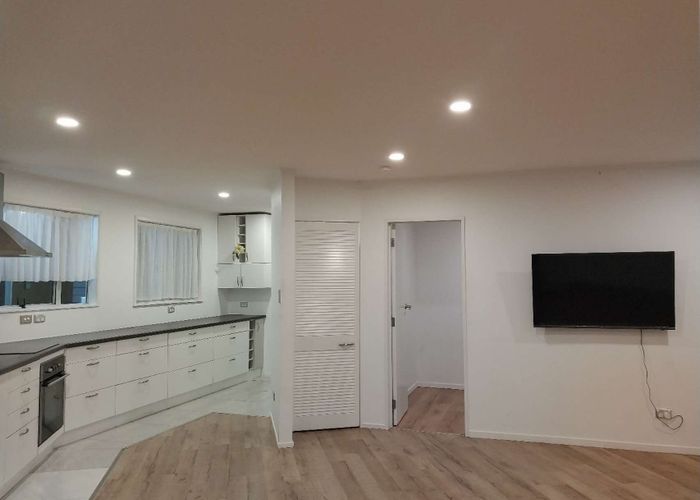  at 16 Studfall Street, Pakuranga Heights, Manukau City, Auckland