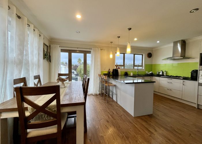  at 73 Angelo Ave, Howick, Manukau City, Auckland