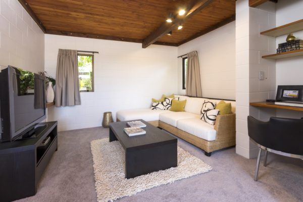  at 4 Jandell Crescent, Bucklands Beach, Manukau City, Auckland