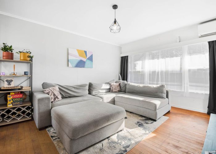  at 3/760 Beach Road, Browns Bay, Auckland