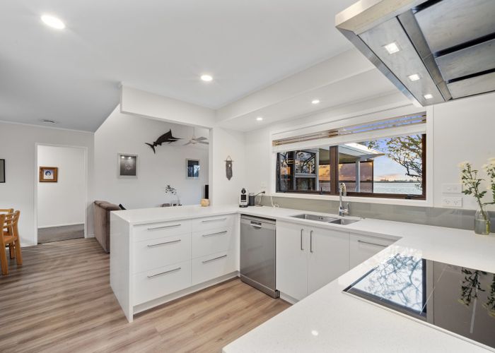  at 21 St Annes Crescent, Wattle Downs, Auckland