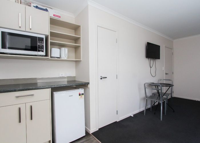  at 2/3 Liverpool Street, Hamilton Central, Hamilton
