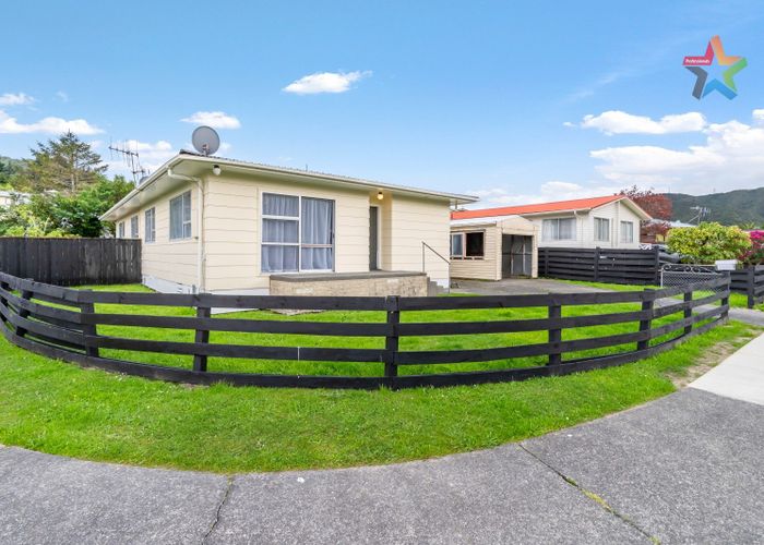  at 1/293 Wellington Road, Wainuiomata, Lower Hutt