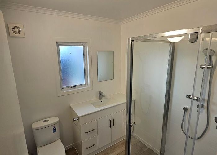  at 52 College Road, Northcote, North Shore City, Auckland