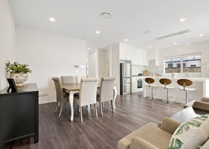  at 15 Nightingale Road, Flat Bush, Auckland