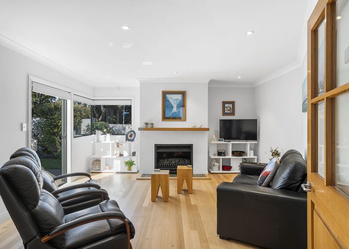  at 106 Uxbridge Road, Mellons Bay, Auckland