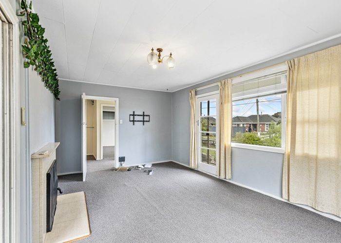  at 30 Bournemouth Crescent, Aranui, Christchurch City, Canterbury