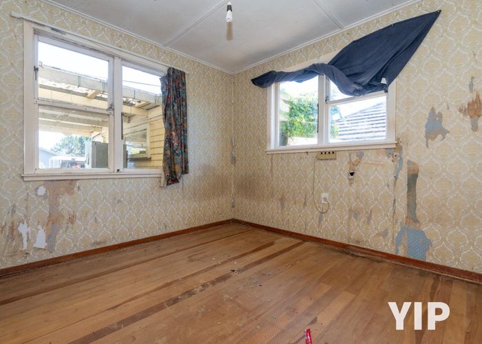  at 33 Spenmoor Street, Newlands, Wellington