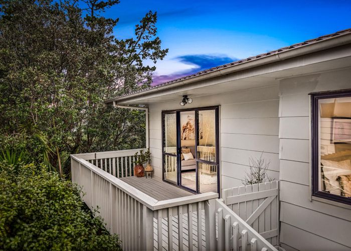  at 3 Fernhaven Place, Massey, Waitakere City, Auckland