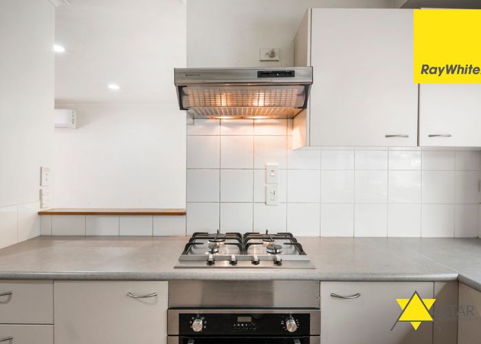  at 18/2 Arawa Street, New Lynn, Waitakere City, Auckland