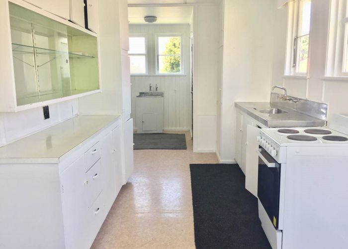  at 28 Oran Road, Panmure, Auckland