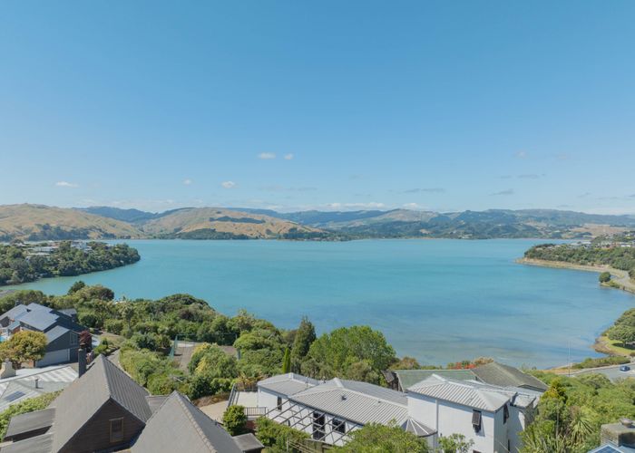  at 25 Oak Avenue, Paremata, Porirua