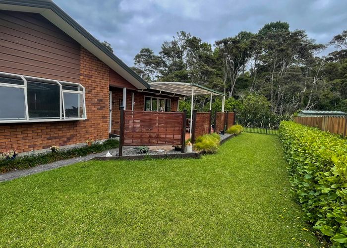  at 8 Waimoko Glen, Swanson, Auckland