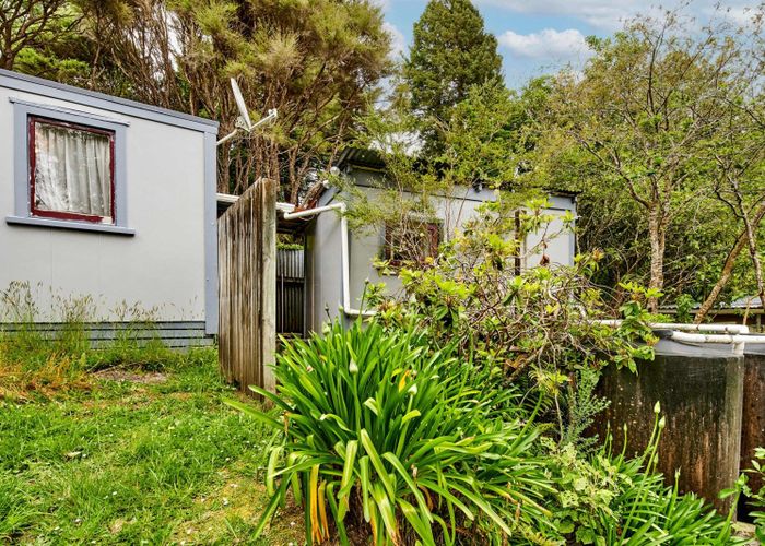  at 12 Avian Road, Blue Mountains, Upper Hutt