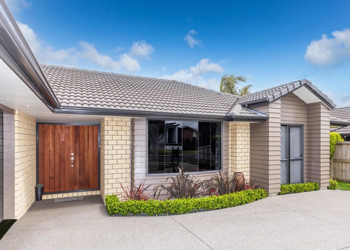  at 8 Compton Grove, Huntington, Hamilton, Waikato