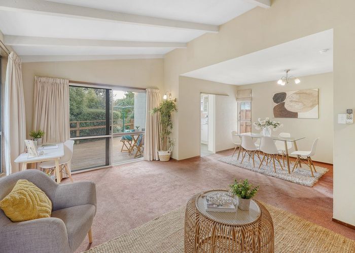  at 2/6 Hythe Lane, Saint Martins, Christchurch
