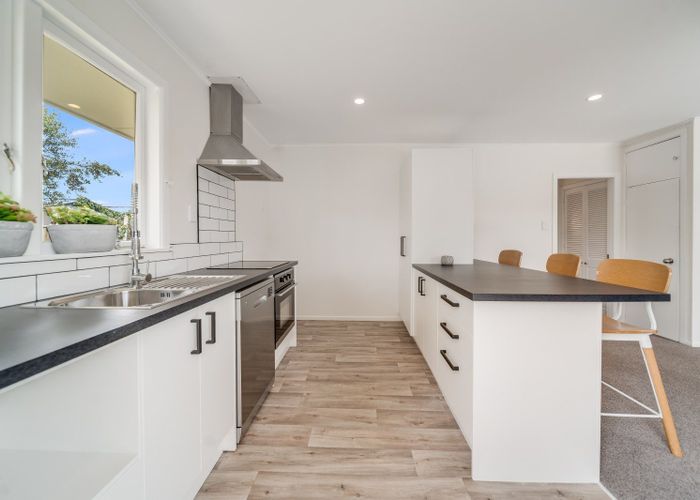  at 16 Thornton Place, Melville, Hamilton, Waikato