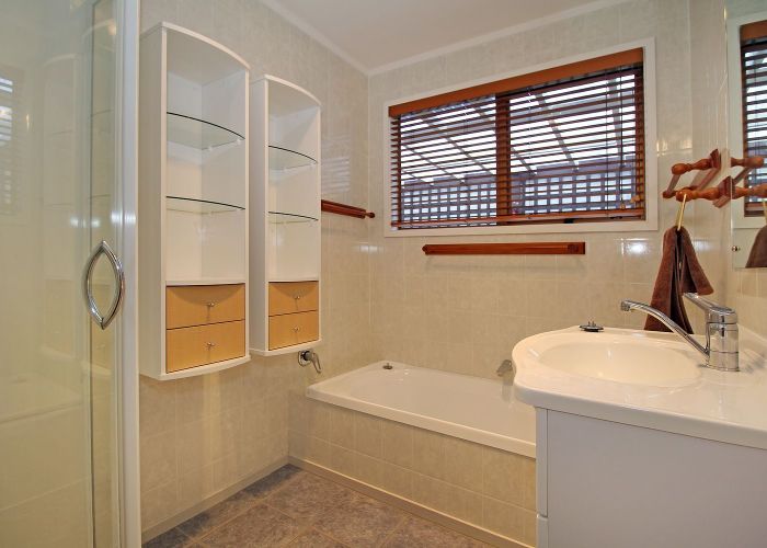  at 10 Luanda Drive, Ranui, Waitakere City, Auckland