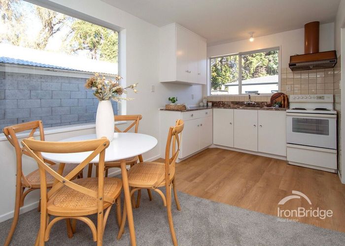  at 2/72 Waratah Street, Avondale, Christchurch City, Canterbury