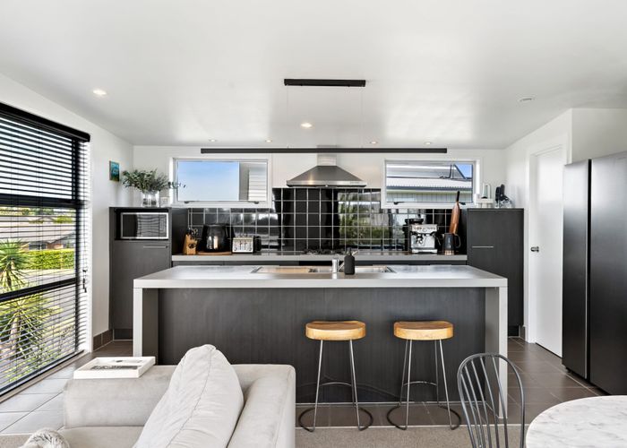  at 15 Halyard Place, Te Atatu Peninsula, Waitakere City, Auckland