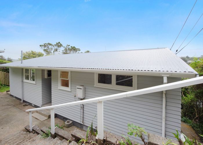  at 135 Ruskin Road, Newlands, Wellington, Wellington