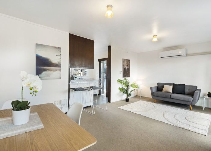  at 4/57 Athens Road, Onehunga, Auckland