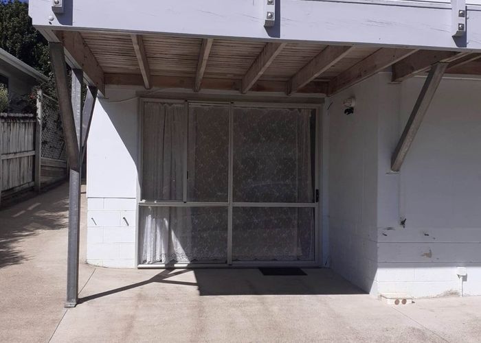  at 42A Regency Place, Sunnynook, North Shore City, Auckland