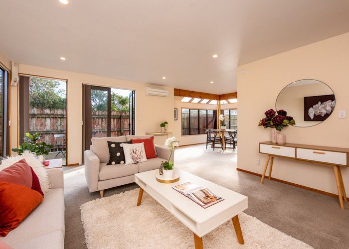  at 8a Campbell Street, Karori, Wellington, Wellington