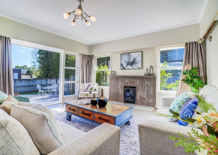  at 242 Forrest Hill Road, Forrest Hill, North Shore City, Auckland