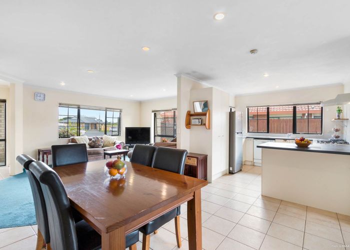  at 5 Parkstone Place, Favona, Auckland