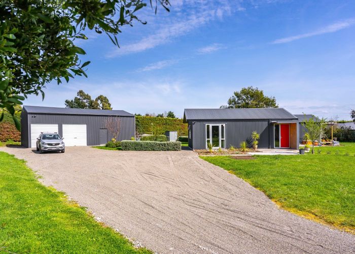 Free property data for 72 Oxford Street, Martinborough homes.co.nz