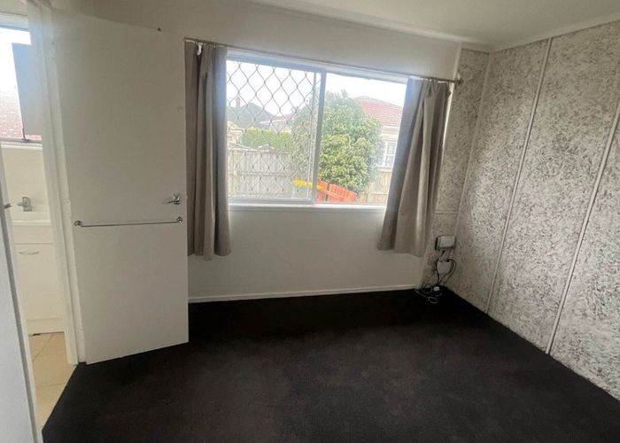 at 2/28 Victoria Road, Papatoetoe, Manukau City, Auckland
