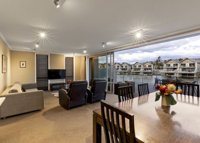  at 21A Perriam Place, Mount Pisa